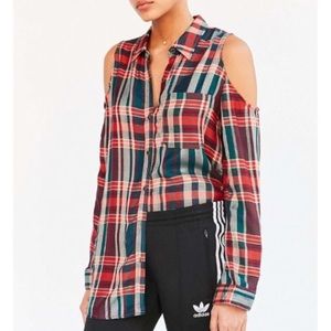 Silence and Noise Cold Shoulder Top